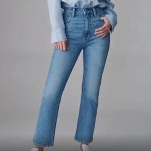 Aritzia Denim Forum The Bailey high rise flare crop jeans size 23 New
